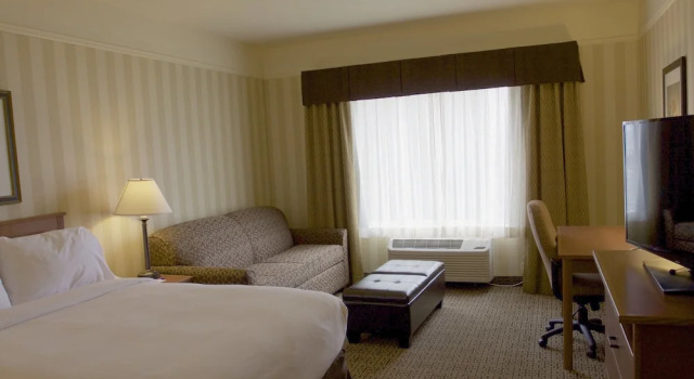 Люкс с видом на канал Holiday Inn Express Hotel & Suites Astoria by IHG