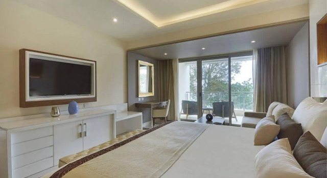 Breezes Grand Resort & Spa