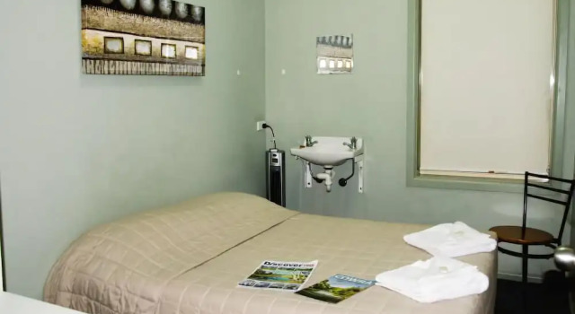 Imperial Hotel Cowra, Забронировать Отель Каура Central West NSW, рядом с Японский сад Кауры