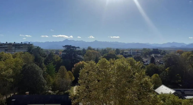 Апартаменты Cap Sud - 53m2- VUE PYRENEES- HYPERCENTRE- GARAGE-WIFI FIBRE