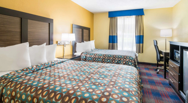 Четырёхместный номер Standard Americas Best Value Inn - Clayton