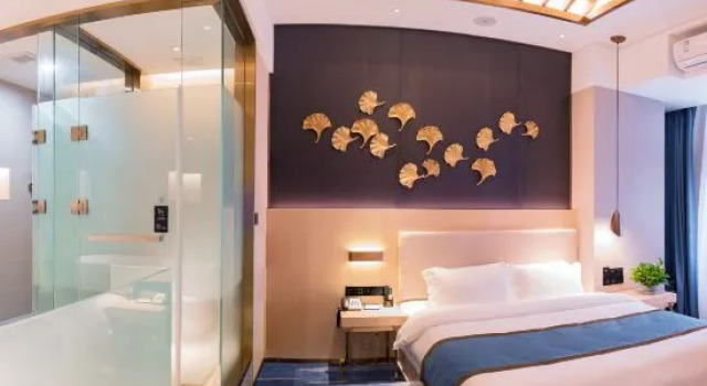Люкс Chongqing Chaomu Collection Hotel (Banan Wanda Xuetangwan Subway Station)