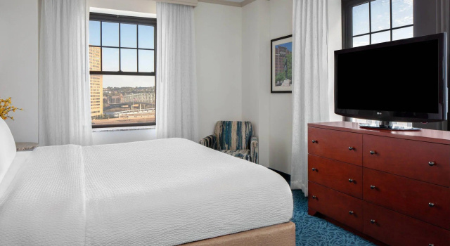 Люкс с 2 комнатами Residence Inn by Marriott Cincinnati Downtown/The Phelps