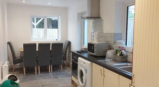 8 Eyre Square Lane, Забронировать Дом для отпуска Коттеджи Голуэй, Коттедж