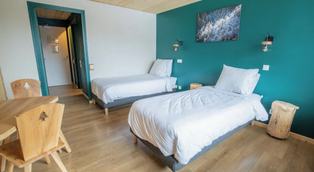 Двухместный номер Comfort с балконом и с видом на горы Hotel Les Lutins