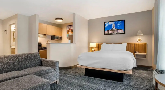Двухместный люкс MainStay Suites