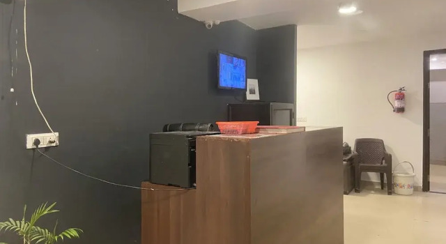 Hotel Golden Plam Tilak Nagar Market, Забронировать Отель Отели Нью-Дели с завтраком, Завтраки