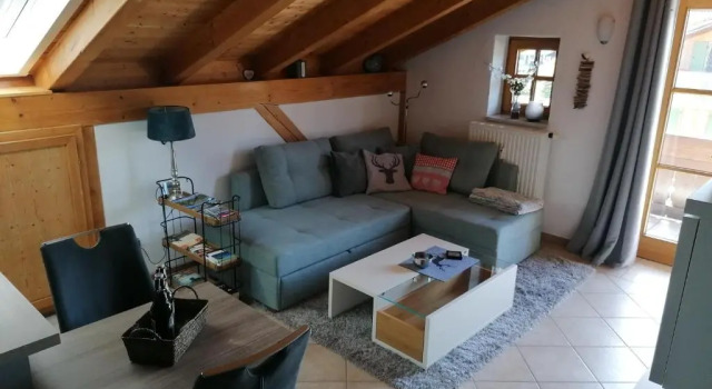 Ferienwohnung in Lechbruck am See im schönen Allgäu, nahe Füssen nur 300 m vom See, Varaa Hotelli Hotellit Baijeri pysäköinnillä, Pysäköinti