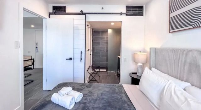 Двухместные апартаменты Apartments at 100 Collins