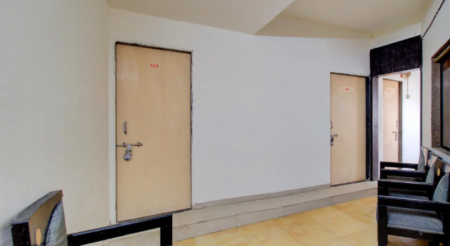 OYO 70282 Soham Service Apartment