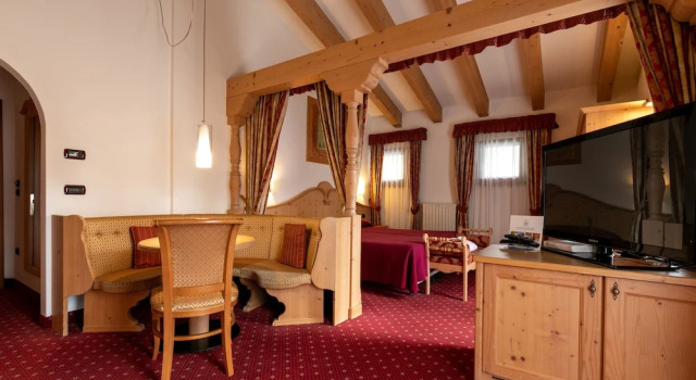 Полулюкс с балконом Hotel Isolabella Wellness