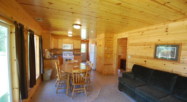 Birch Forest Lodge, Buchen Sie Hotel Orr Minnesota