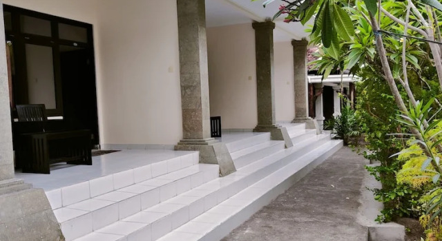 Номер Economy Berlian Inn Kuta Beach