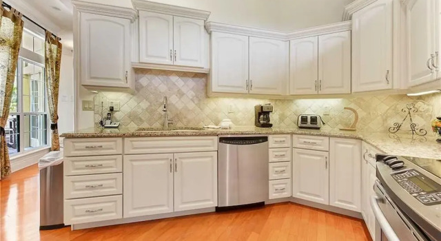 Royal Swan - Three Bedroom Home, Rezerwuj Hotel Hotele w Palm Coast z parkingiem, Parking