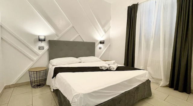 Le Village Sarzana, Book Hotel Hoteller i Sarzana med parkering, Parkering