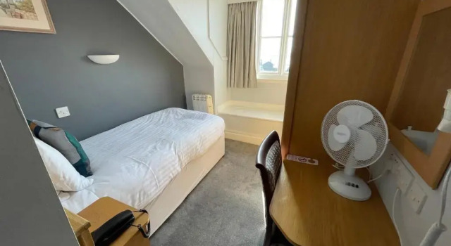 Номер Standard Manor Hotel