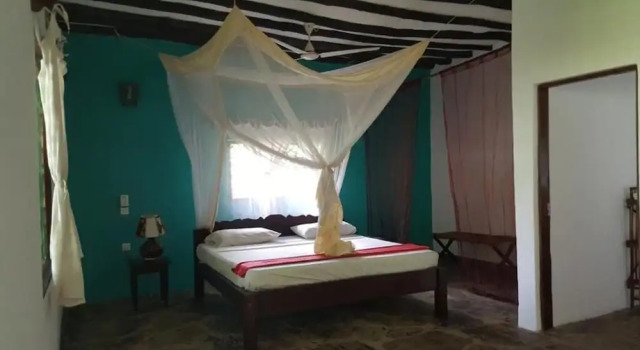 Двухместный номер Standard с балконом и с видом на бассейн Watamu Eco Villas
