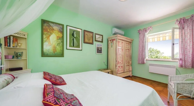 Awesome Home in Sv Filip i Jakov With 2 Bedrooms and Wifi