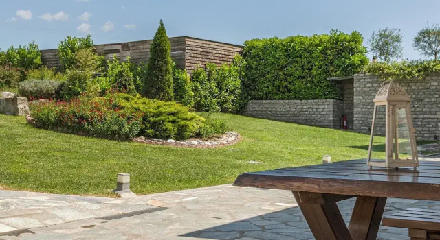 Люкс с видом на сад Vintage Suites Trikala