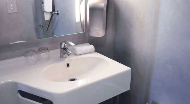 Семейный номер Standard Brit Hotel Confort La Tour Blanche