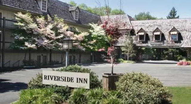 Seng i sovesal Riverside Inn