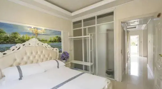 Семейный люкс Classic с балконом Haiyun Holiday Villa (Beihai International Passenger Port Qiaogang Style Street Store)