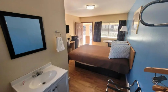 Люкс Economy Inn Sylva