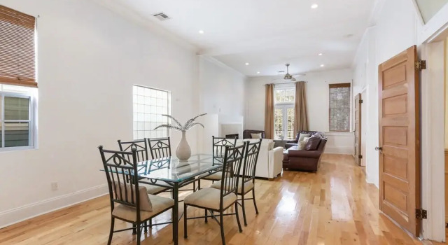 Spacious Condo in the Center of NOLA, Забронировать Апартаменты/квартира Апартаменты Нового Орлеана, рядом с Preservation Resource Center, Апартаменты/квартира