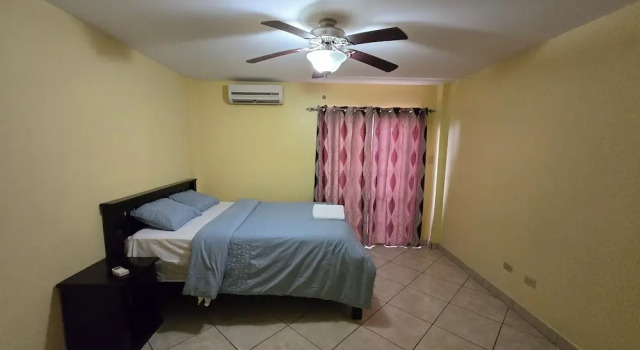 Номер Classic paradise single ,Double apartment & Queen single room with bathroom & pool