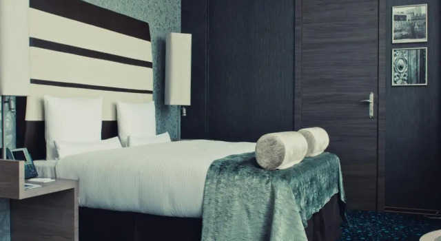 Двухместный номер Deluxe Отель Chirag Plaza Hotel & Business Center