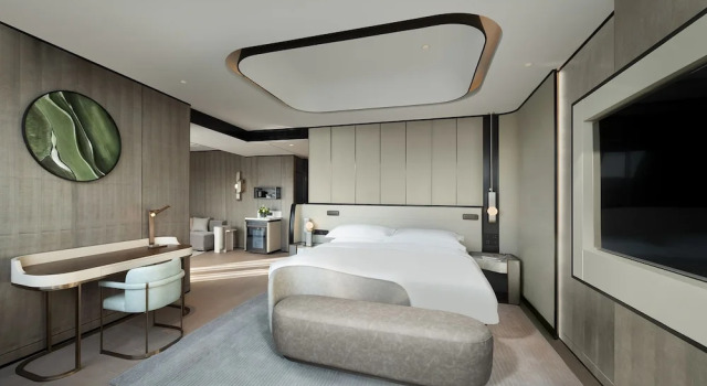 Двухместный номер Classic с балконом InterContinental Shanghai Harbour City by IHG