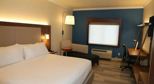 Номер Standard Holiday Inn Express Hotel & Suites Greenville by IHG