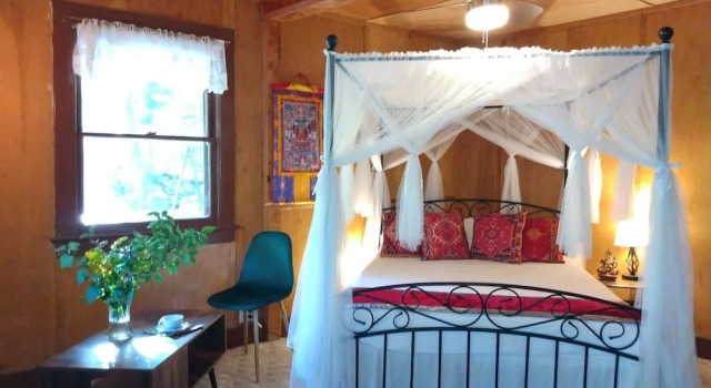 Quiet Mind Lodge Retreat & Spa  Sequoias, Забронировать Курортный отель Кернвилл Национальный парк Sequoia