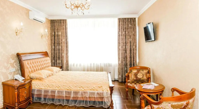 Полулюкс Hotel Premier