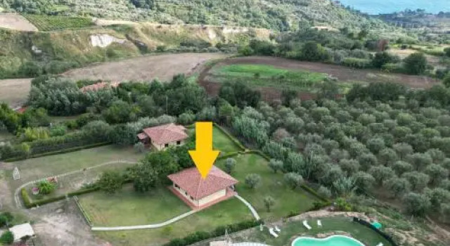 Villa Mimosa, Book Villa Hoteller i Capo Vaticano med parkering, Parkering