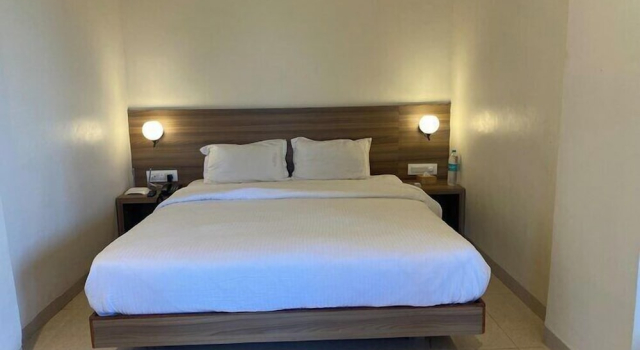 Люкс Deluxe The Byke Skylark Seafront Resort, Dapoli