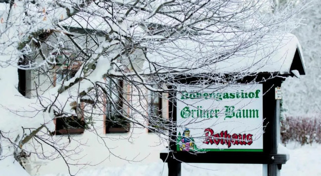 Hotel & Restaurant Grüner Baum - Die Grüne Oase Am Feldberg, Забронировать Отель Отели Фельдберг с парковкой, Парковка