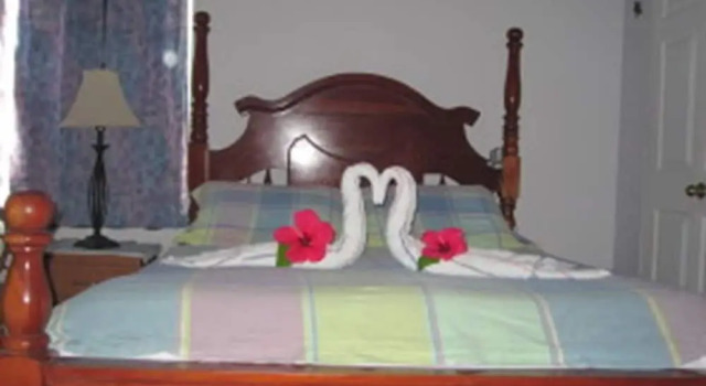 Коттедж с балконом Sapphire House
