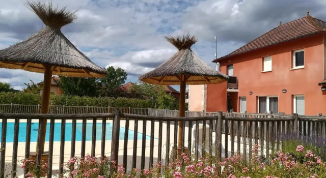 Апартаменты "Chezvero46" residence claire rive avec piscine, wifi et vélos