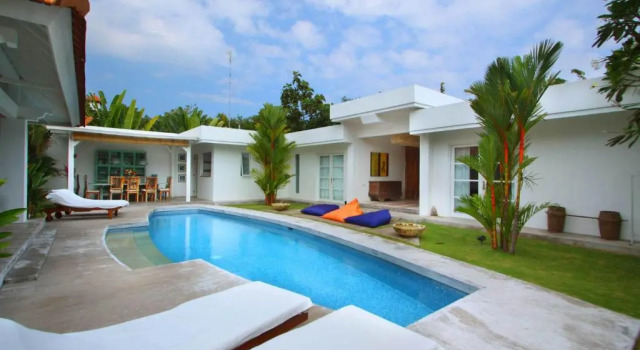 Вилла Villa Mutiara Putih by Optimum Bali, Central Seminyak, Walk to beach