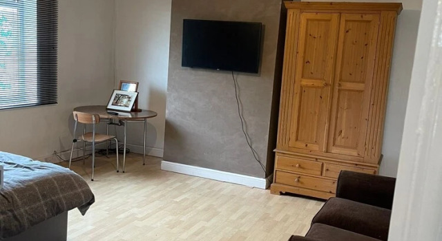 Immaculate 1-bed House in Leeds