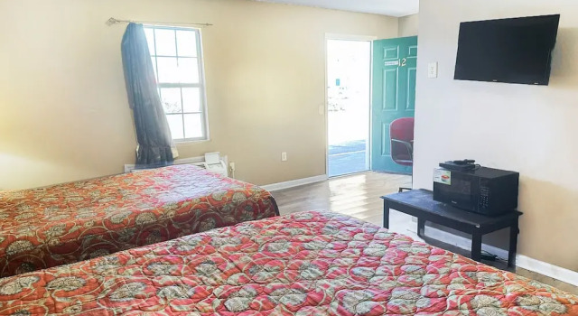 Четырёхместный номер Standard Sparta Seven Motel By OYO near Milledgeville