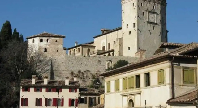 Authentic Holiday Accommodation on Farm near Asolo, Book Farm Stay Asolo Veneto