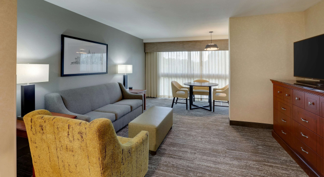 Двухместный люкс с 2 комнатами Drury Inn & Suites Atlanta Marietta