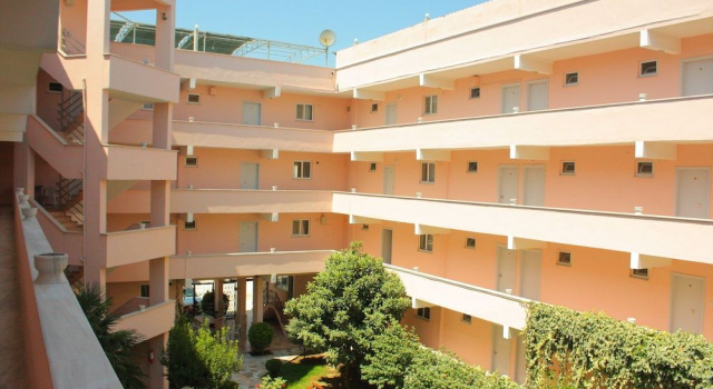 Orcin Apart Hotel, Rezervați Apartament Hoteluri în Lapseki cu parcare, Parcare