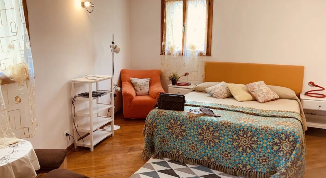 Grimaldi Apartments - Ai Leoncini, Забронировать Апартаменты/квартира Сан-Марко Венеция, рядом с Театр Россини