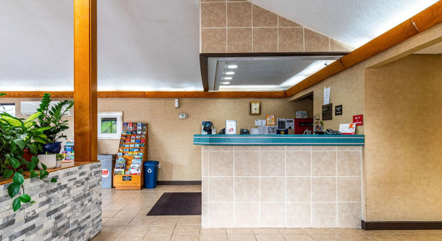 Econo Lodge Cleveland Southeast - Kent, 预订 酒店 肯特 俄亥俄州