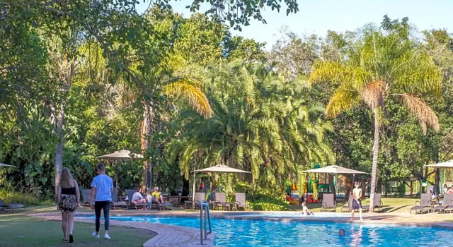 Kruger Park Lodge Unit 245, Забронировать Отель Отели Хейзивью с парковкой, рядом с Kruger Park Lodge Golf Club, Парковка