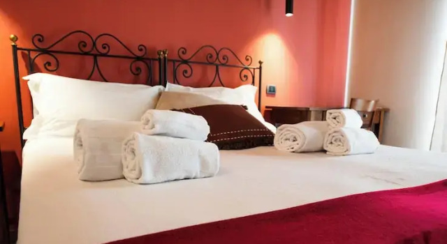 Двухместный номер Standard с видом на окрестности agriturismo Castel d'Alfiolo-Barcomonte