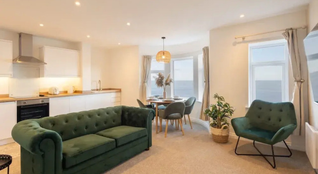 Апартаменты Host Stay Apartment 4 King s Court